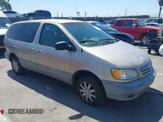 2001 Toyota Sienna CE z VIN 4T3ZF19C41U326504, wystawiony jako IAAI lot #42235738 z przebiegiem 299 802 mil mil oraz . Historia ofert i sprzedaży dostępna na DreamBid. Obrazek 1.