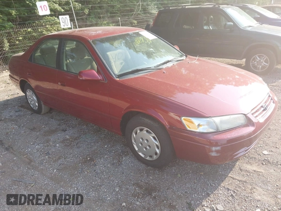 1998 Toyota Camry LE z VIN JT2BG22K4W0206938, wystawiony jako IAAI lot #42283640 z przebiegiem 153 365 mil mil oraz . Historia ofert i sprzedaży dostępna na DreamBid. Obrazek 1.