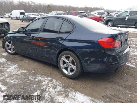 2013 BMW 3 Series 328i xDrive with VIN WBA3B5C55DF590224, listed as a IAAI auction lot 41348272 with 117,392 mi miles. Bid and sale history available at carsss.com. Image 3.