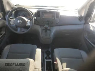 2017 Nissan NV200 SV z VIN 3N6CM0KN4HK714189, wystawiony jako Copart lot #86330134 z przebiegiem 61 735 mil mil oraz Szkoda całkowita • Salvage title. Historia ofert i sprzedaży dostępna na DreamBid. Obrazek 8.