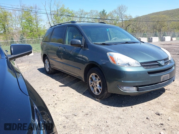 2005 Toyota Sienna XLE with VIN 5TDBA22C75S051329, listed as a IAAI auction lot 42147864 with 187,831 mi miles. Bid and sale history available at carsss.com. Image 1.