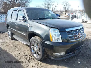 2012 Cadillac Escalade Luxury z VIN 1GYS4BEF3CR158879, wystawiony jako IAAI lot #41669283 z przebiegiem 156 888 mil mil oraz . Historia ofert i sprzedaży dostępna na DreamBid. Obrazek 1.