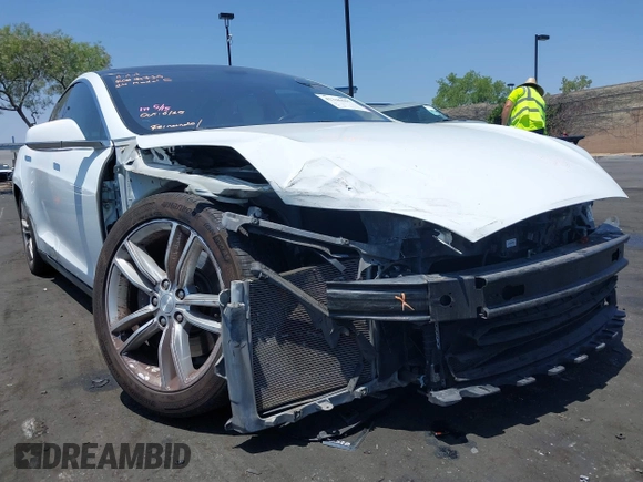 2014 Tesla Model S 60 с VIN 5YJSA1H17EFP40534, выставлен на аукционе IAAI как лот 42346697 с пробегом 203 166 миль миль и . История ставок и продаж доступна на DreamBid. Изображение 6.