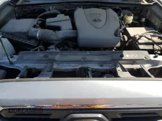2018 Toyota Tacoma SR5 z VIN 3TMAZ5CN8JM077857, wystawiony jako Copart lot #52570945 z przebiegiem 50 182 mil mil oraz Szkoda całkowita • Salvage title. Historia ofert i sprzedaży dostępna na DreamBid. Obrazek 11.