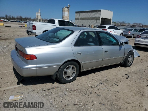 2000 Toyota Camry CE with VIN 4T1BG22K6YU710227, listed as a Copart auction lot 51963795 with 140,034 mi miles and Salvage Title. Bid and sale history available at carsss.com. Image 3.