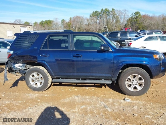2020 Toyota 4Runner SR5 with VIN JTEBU5JR8L5777990, listed as a IAAI auction lot 41582185 with 37,862 mi miles. Bid and sale history available at carsss.com. Image 13.
