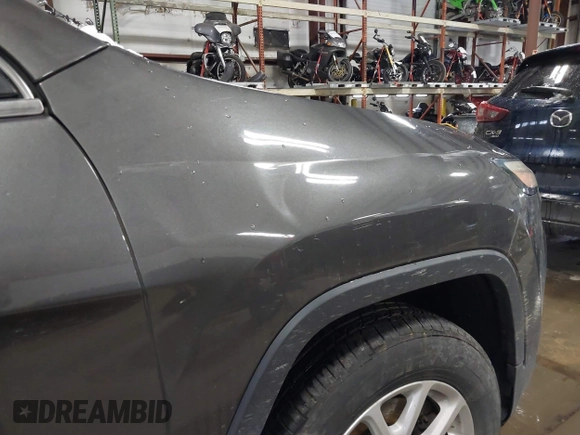 2014 Jeep Cherokee Latitude with VIN 1C4PJMCS0EW213826, listed as a IAAI auction lot 41322537 with 272,659 mi miles and . Bid and sale history available at DreamBid. Image 18.