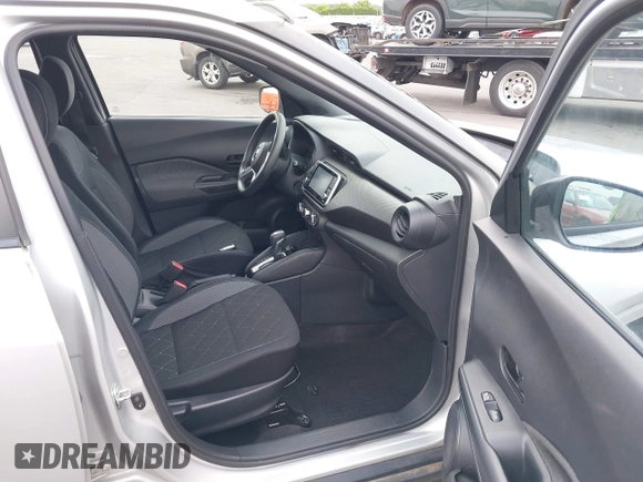 2018 Nissan Kicks SV с VIN 3N1CP5CU8JL540353, выставлен на аукционе IAAI как лот 42245216 с пробегом 45 434 миль миль и . История ставок и продаж доступна на DreamBid. Изображение 5.