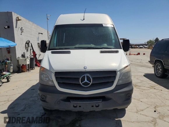 2014 Mercedes-Benz Sprinter with VIN WD3PE8DE2E5826891, listed as a Copart auction lot 54057315 with 193,177 mi miles and Clean Title. Bid and sale history available at DreamBid. Image 5.