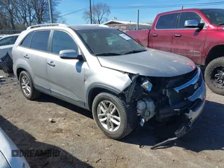 2015 Kia Sorento LX with VIN 5XYKT4A7XFG641548, listed as a IAAI auction lot 41683150 with 113,414 mi miles. Bid and sale history available at carsss.com. Image 1.
