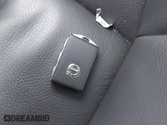 2021 Volvo XC60 Momentum с VIN YV4102RKXM1864202, выставлен на аукционе IAAI как лот 41453983 с пробегом 52 015 миль миль и . История ставок и продаж доступна на DreamBid. Изображение 11.