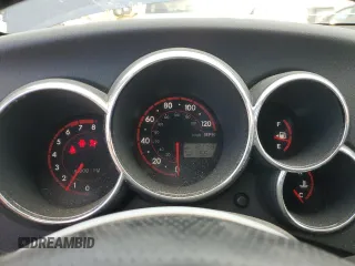 2006 Toyota Matrix STD z VIN 2T1LR30EX6C563460, wystawiony jako Copart lot #43759795 z przebiegiem 121 199 mil mil oraz Szkoda całkowita • Salvage title. Historia ofert i sprzedaży dostępna na DreamBid. Obrazek 9.