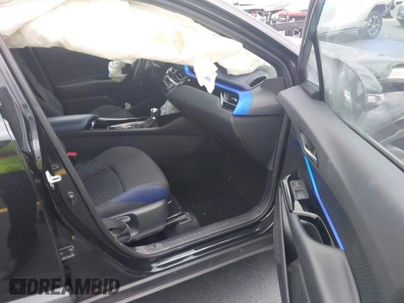 2021 Toyota C-HR LE z VIN NMTKHMBX3MR127202, wystawiony jako IAAI lot #42188312 z przebiegiem 54 029 mil mil oraz . Historia ofert i sprzedaży dostępna na DreamBid. Obrazek 5.