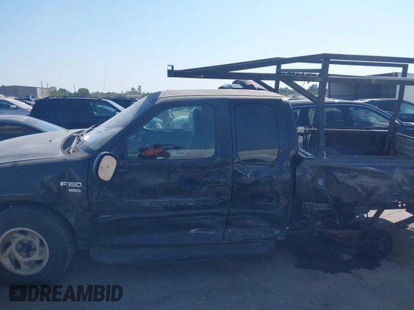 1999 Ford F-150 с VIN 1FTRX17W5XNA42082, выставлен на аукционе IAAI как лот 40599993 с пробегом Не указан миль и . История ставок и продаж доступна на DreamBid. Изображение 14.