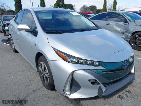 2017 Toyota Prius Prime Plus with VIN JTDKARFP4H3018719, listed as a IAAI auction lot 41543427 with NaN miles. Bid and sale history available at carsss.com. Image 1.