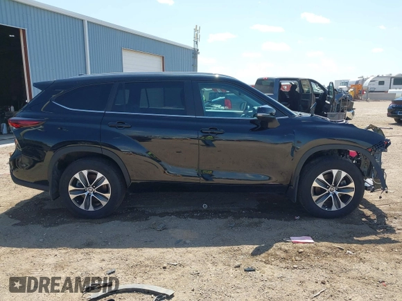2024 Toyota Highlander LE with VIN 5TDKDRBH7RS540914, listed as a IAAI auction lot 42552324 with 20,487 mi miles and . Bid and sale history available at DreamBid. Image 14.
