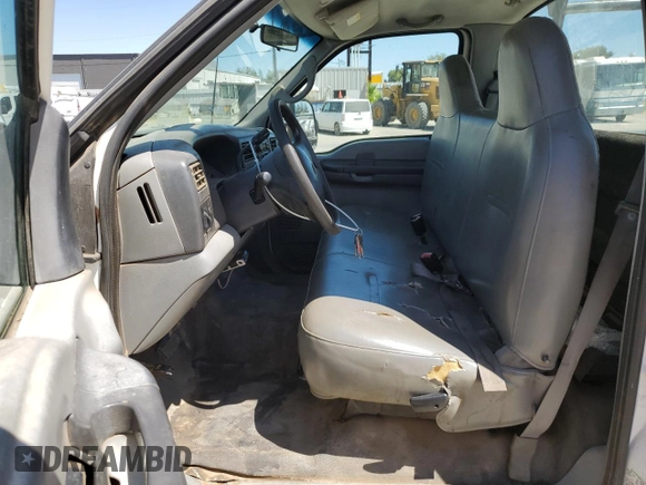 2002 Ford Super Duty F-250 XL with VIN 1FTNF20L72EC58774, listed as a Copart auction lot 66731564 with 262,286 mi miles and Clean Title. Bid and sale history available at carsss.com. Image 7.