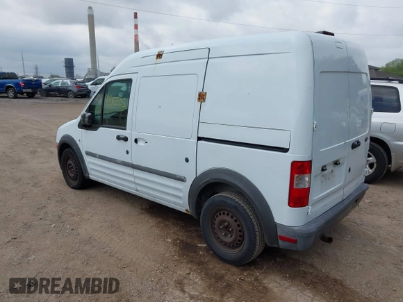 2010 Ford Transit Connect XL z VIN NM0LS7AN1AT017316, wystawiony jako IAAI lot #42182205 z przebiegiem 142 000 mil mil oraz . Historia ofert i sprzedaży dostępna na DreamBid. Obrazek 3.