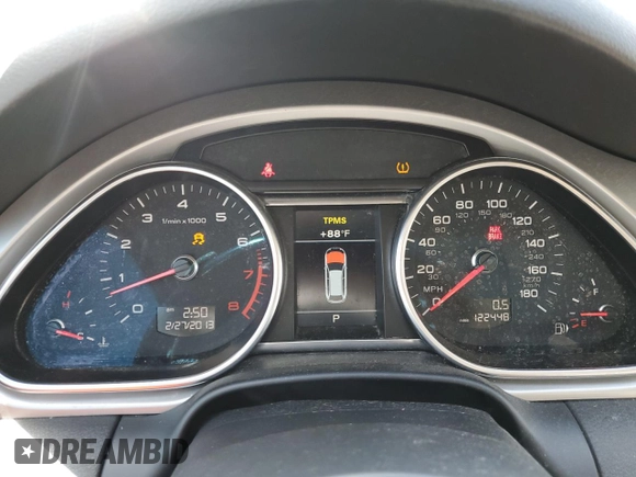 2014 Audi Q7 Premium Plus with VIN WA1LGAFEXED016105, listed as a Copart auction lot 64299575 with 122,448 mi miles and Clean title. Bid and sale history available at DreamBid. Image 9.