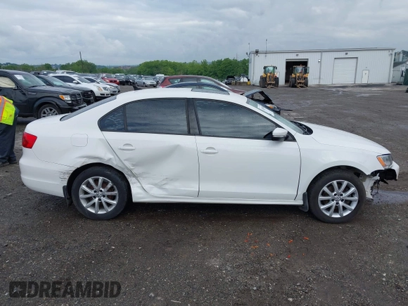 2011 Volkswagen Jetta SE с VIN 3VWBZ7AJ2BM395052, выставлен на аукционе IAAI как лот 42333569 с пробегом 148 986 миль миль и . История ставок и продаж доступна на DreamBid. Изображение 14.