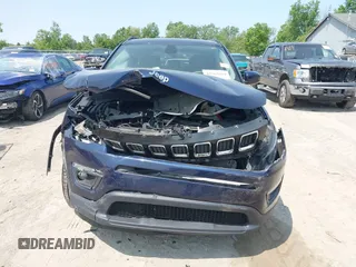 2019 Jeep Compass Latitude z VIN 3C4NJDBB2KT650866, wystawiony jako IAAI lot #42363259 z przebiegiem 43 202 mil mil oraz . Historia ofert i sprzedaży dostępna na DreamBid. Obrazek 12.