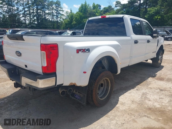 2017 Ford F-350 Lariat z VIN 1FT8W3DT7HEF47398, wystawiony jako IAAI lot #42211536 z przebiegiem 170 129 mil mil oraz . Historia ofert i sprzedaży dostępna na DreamBid. Obrazek 4.