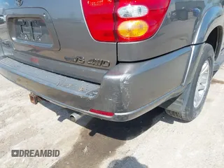 2003 Toyota Sequoia Limited with VIN 5TDBT48AX3S163180, listed as a IAAI auction lot 42129050 with 125,086 mi miles and . Bid and sale history available at DreamBid. Image 6.