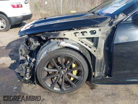 2016 Cadillac ATS-V z VIN 1G6AN1RY4G0143034, wystawiony jako IAAI lot #41480927 z przebiegiem 78 047 mil mil oraz . Historia ofert i sprzedaży dostępna na DreamBid. Obrazek 18.