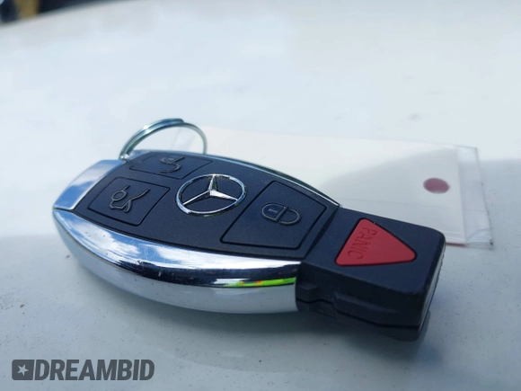 2017 Mercedes-Benz C 300 с VIN 55SWF4JB4HU206451, выставлен на аукционе IAAI как лот 42094778 с пробегом 76 046 миль миль и . История ставок и продаж доступна на DreamBid. Изображение 11.
