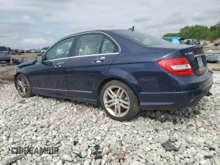 2013 Mercedes-Benz C 300 Sport z VIN WDDGF8AB0DR273622, wystawiony jako Copart lot #53899175 z przebiegiem 115 067 mil mil oraz Szkoda całkowita • Salvage title. Historia ofert i sprzedaży dostępna na DreamBid. Obrazek 2.