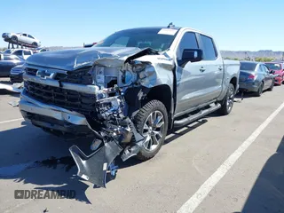 2025 Chevrolet Silverado 1500 with VIN 2GCUKEED4S1136269, listed as a IAAI auction lot 41825031 with 2,890 mi miles and . Bid and sale history available at DreamBid. Image 17.