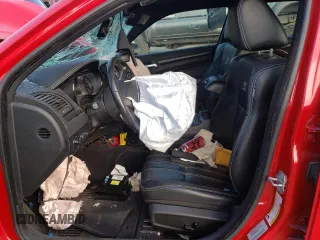 2015 Chrysler 300 S z VIN 2C3CCABT5FH743408, wystawiony jako Copart lot #62085374 z przebiegiem Nie podano mil oraz Szkoda całkowita • Salvage title. Historia ofert i sprzedaży dostępna na DreamBid. Obrazek 7.