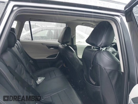 2021 Toyota RAV4 Hybrid XLE with VIN JTMRWRFVXMD127527, listed as a IAAI auction lot 41568988 with 66,358 mi miles. Bid and sale history available at carsss.com. Image 8.