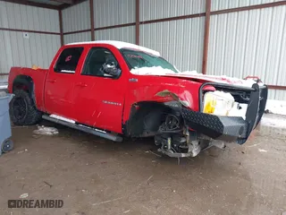 2008 GMC Sierra 1500 Work Truck with VIN 2GTEK133381205291, listed as a IAAI auction lot 41296948 with 266,704 mi miles. Bid and sale history available at carsss.com. Image 1.