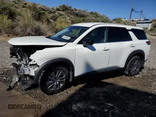 2024 Nissan Pathfinder S z VIN 5N1DR3ACXRC246174, wystawiony jako Copart lot #54235395 z przebiegiem 5 091 mil mil oraz Szkoda całkowita • Salvage title. Historia ofert i sprzedaży dostępna na DreamBid. Obrazek 1.