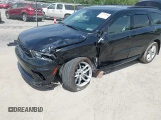 2024 Dodge Durango GT Plus z VIN 1C4RDJDG9RC199828, wystawiony jako IAAI lot #42279898 z przebiegiem 5371 mil mil oraz . Historia ofert i sprzedaży dostępna na DreamBid. Obrazek 6.