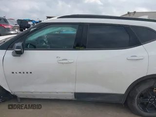 2024 Chevrolet Blazer LT с VIN 3GNKBDR43RS210038, выставлен на аукционе IAAI как лот 42144722 с пробегом 10 862 миль миль и . История ставок и продаж доступна на DreamBid. Изображение 15.