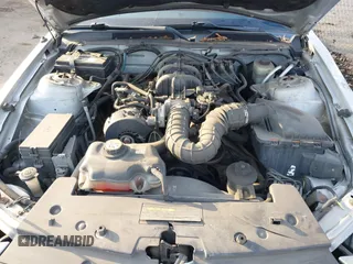 2005 Ford Mustang Deluxe with VIN 1ZVFT80N955140082, listed as a IAAI auction lot 41711933 with 88,633 mi miles. Bid and sale history available at carsss.com. Image 10.