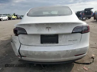 2022 Tesla Model 3 Long Range z VIN 5YJ3E1EB5NF290131, wystawiony jako Copart lot #61128624 z przebiegiem 57 274 mil mil oraz Szkoda całkowita • Salvage title. Historia ofert i sprzedaży dostępna na DreamBid. Obrazek 6.