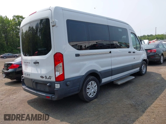 2015 Ford Transit Passenger XL с VIN 1FBAX2CG7FKA10515, выставлен на аукционе IAAI как лот 42424182 с пробегом 8 962 миль миль и . История ставок и продаж доступна на DreamBid. Изображение 4.