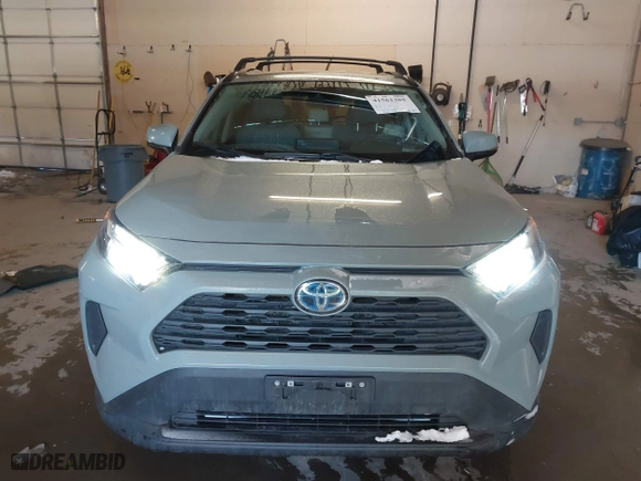 2022 Toyota RAV4 Hybrid XLE with VIN 2T3RWRFV1NW133432, listed as a IAAI auction lot 41561305 with 35,042 mi miles. Bid and sale history available at carsss.com. Image 12.