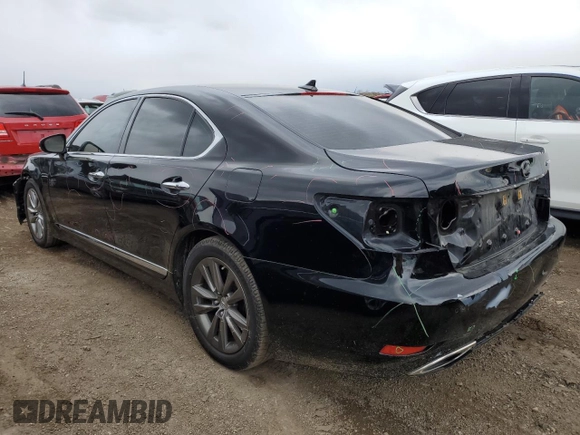 2013 Lexus LS 460 z VIN JTHCL5EF1D5015905, wystawiony jako Copart lot #81110004 z przebiegiem 121 676 mil mil oraz Szkoda całkowita • Salvage title. Historia ofert i sprzedaży dostępna na DreamBid. Obrazek 2.