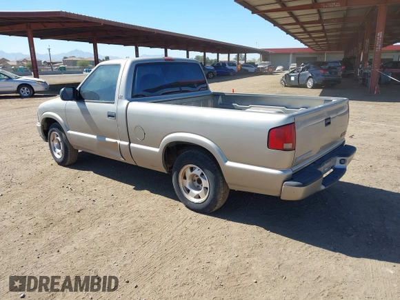 2000 GMC Sonoma SLS w/1SE Pkg with VIN 1GTCS1452YK293533, listed as a IAAI auction lot 41646784 with 121,173 mi miles. Bid and sale history available at carsss.com. Image 3.