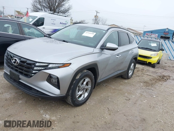2022 Hyundai Tucson SEL z VIN 5NMJB3AE4NH092795, wystawiony jako IAAI lot #41945158 z przebiegiem 40 441 mil mil oraz . Historia ofert i sprzedaży dostępna na DreamBid. Obrazek 2.