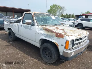 1988 Dodge Dakota с VIN 1B7FN14X3JS775763, выставлен на аукционе IAAI как лот 42132937 с пробегом 166 623 миль миль и . История ставок и продаж доступна на DreamBid. Изображение 1.