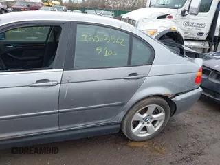 2003 BMW 3 Series 330xi z VIN WBAEW53433PG10406, wystawiony jako IAAI lot #41969841 z przebiegiem Nie podano mil oraz . Historia ofert i sprzedaży dostępna na DreamBid. Obrazek 6.