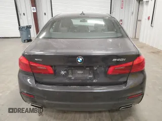 2018 BMW 5 Series 540i xDrive z VIN WBAJE7C57JWC56107, wystawiony jako Copart lot #41665445 z przebiegiem 77 275 mil mil oraz Szkoda całkowita • Salvage title. Historia ofert i sprzedaży dostępna na DreamBid. Obrazek 6.
