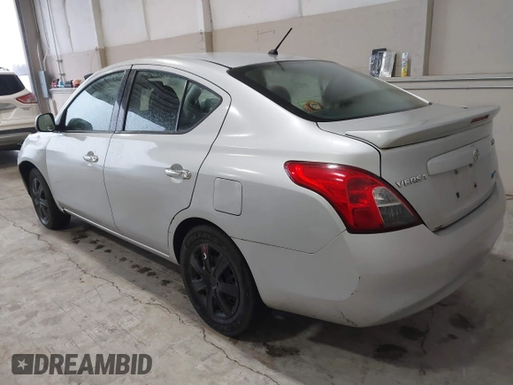 2014 Nissan Versa SV with VIN 3N1CN7AP4EK440552, listed as a IAAI auction lot 41099015 with 97,074 mi miles. Bid and sale history available at carsss.com. Image 3.