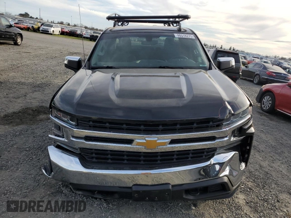 2020 Chevrolet Silverado 1500 LT with VIN 1GCRYDEDXLZ220779, listed as a Copart auction lot 46518275 with 133,306 mi miles and Salvage Title. Bid and sale history available at carsss.com. Image 5.
