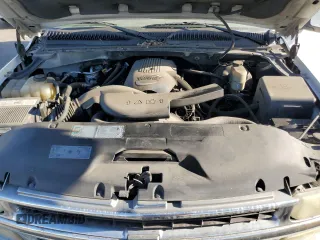 2002 Chevrolet Suburban LT with VIN 3GNEC16TX2G353355, listed as a Copart auction lot 68508734 with 0 mi miles and Clean Title. Bid and sale history available at carsss.com. Image 11.
